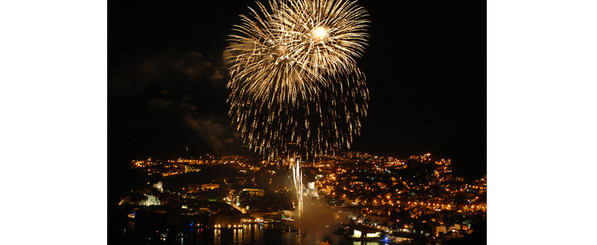 Trust Fireworks - foc de artificii revelion